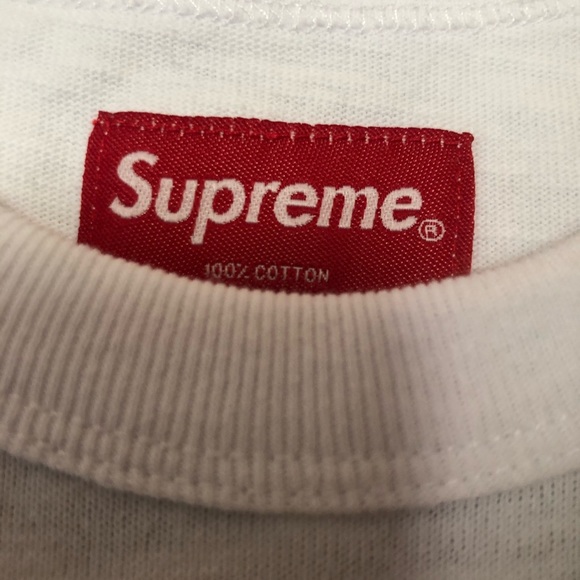 Supreme t-shirt - Picture 2 of 3
